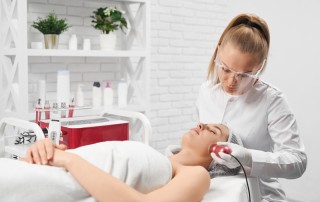 aesthetician training course